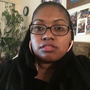 Meet your Posher, Janeira